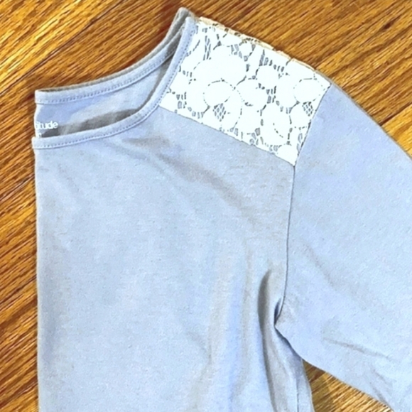 Girl’s Miss Attitude Top 1/2 Sleeve & Lace Details S 7/8 Dusty Blue Ivory - Picture 7 of 7